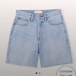 NWOT Abercrombie and Fitch Curve Love High Rise Dad Short